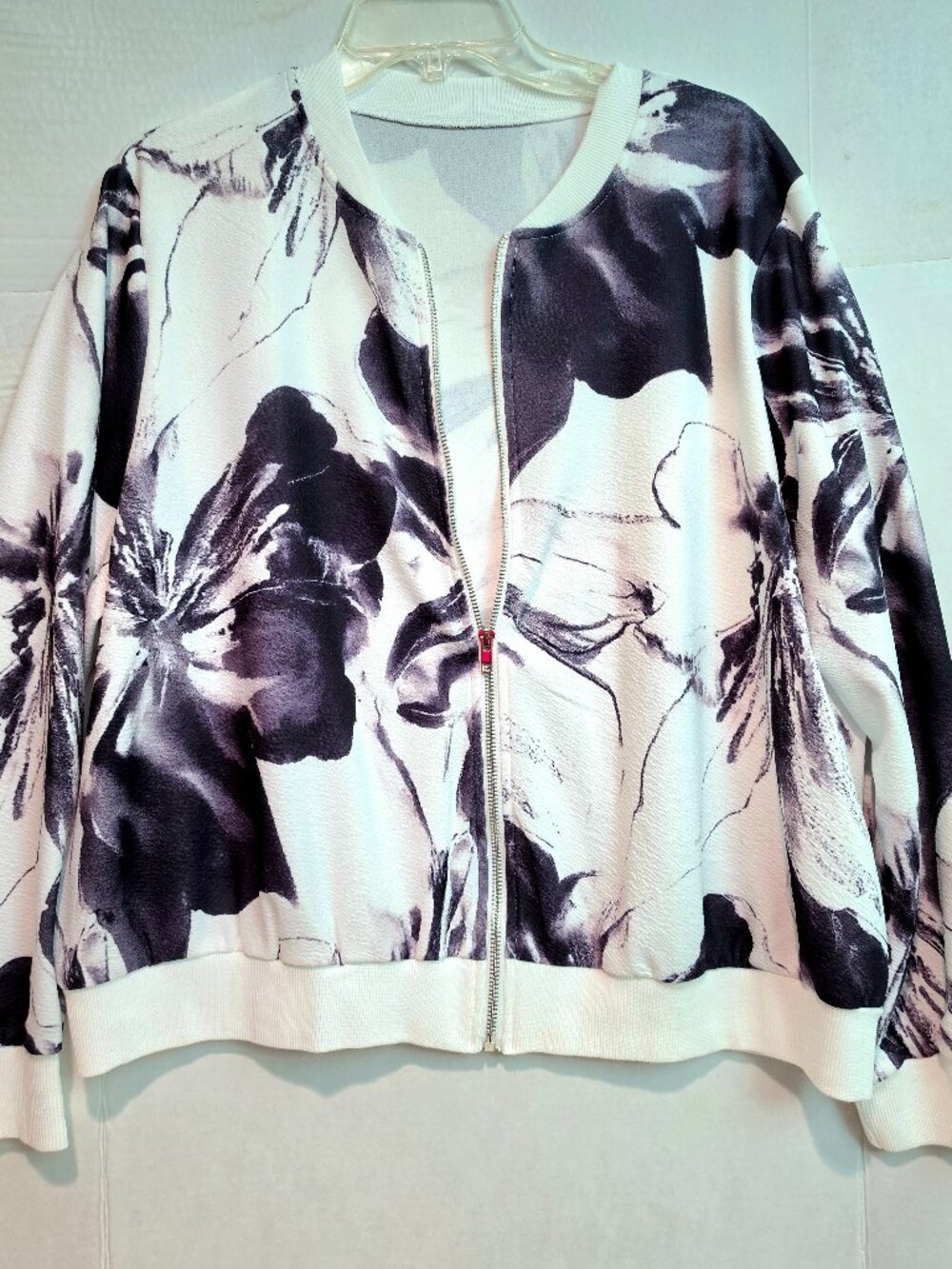 NWOT Women's lightweight floral bomber jacket Size 2X